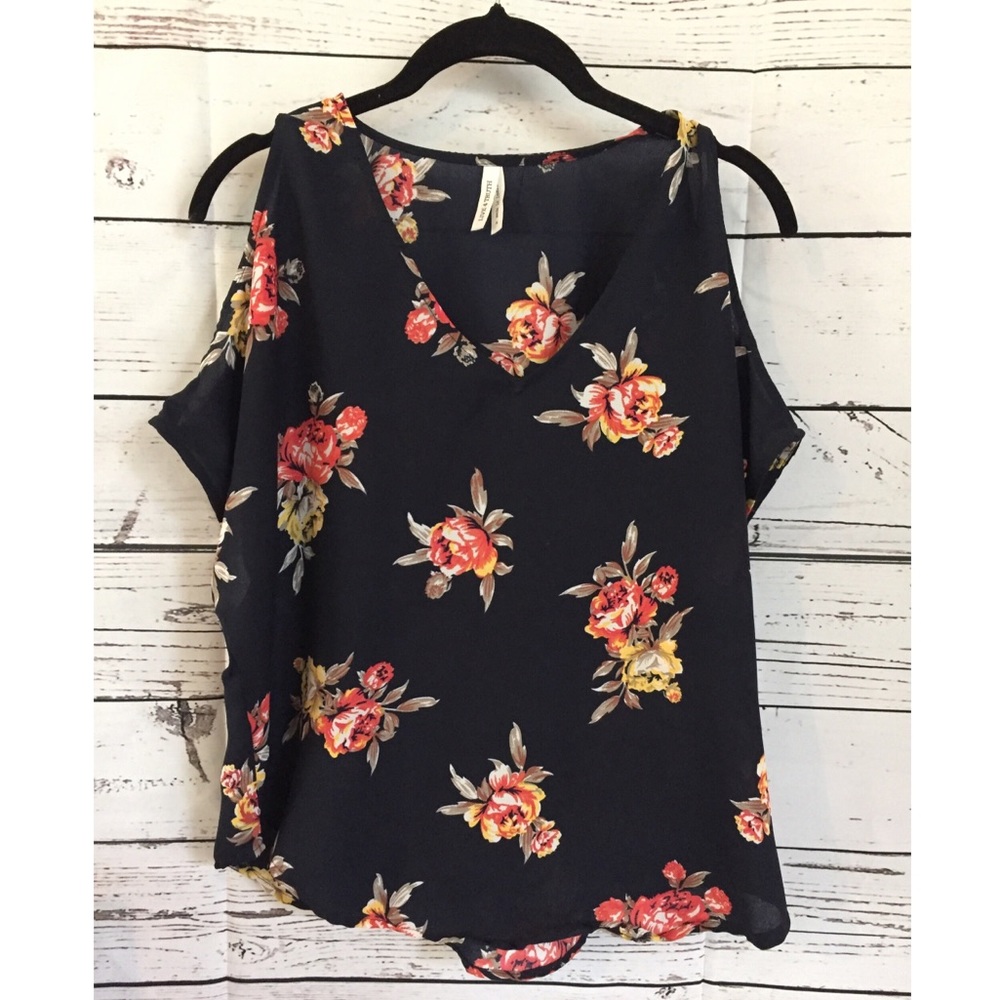 Floral Cut Out Sleeve Blouse